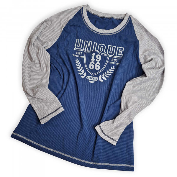 Schnittmuster "Leona" von farbenmix für ein Damenshirt mit Raglanärmeln.