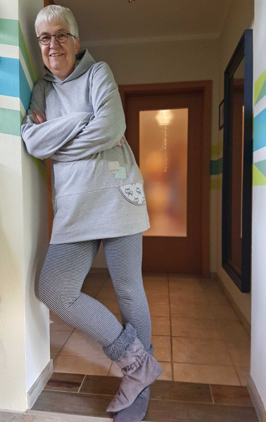 Schnittmuster für einen Damen-Longpulli mit Kuschelfaktor