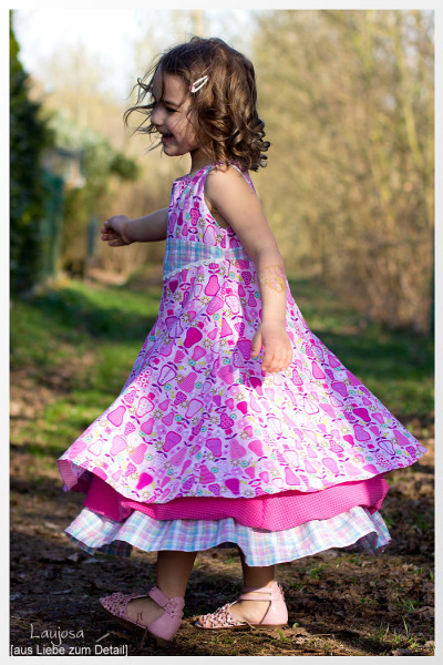 UNIQUE, Festtagskleid, Schnittmuster