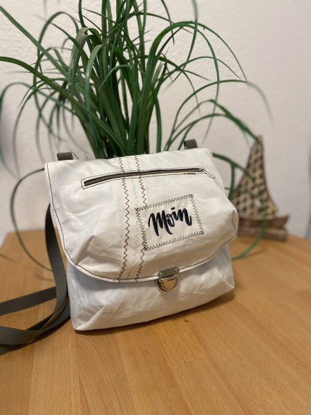 Blubb - Umhängetasche in praktischer Größe