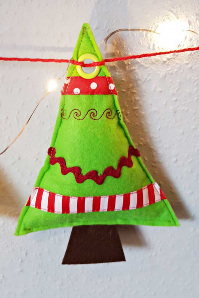 Weihnachtsbaum Wimpelkette, Freebie-Anleitung