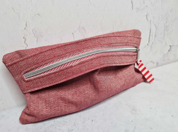 Pfiffiges Etui mit Falte