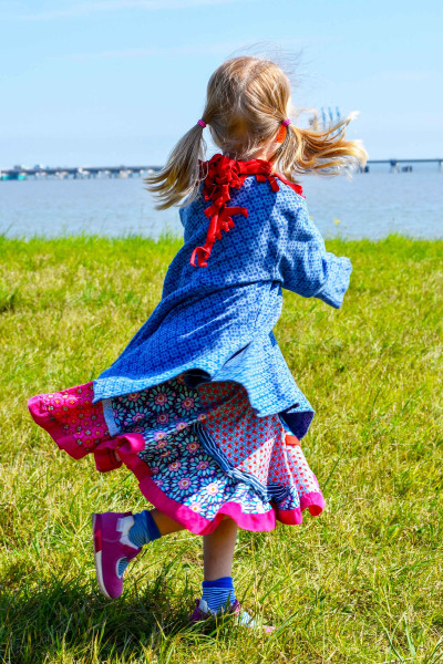 Selbstgenähte, einzigartige Kinderkleidung von farbenmix und Studio Tantrum