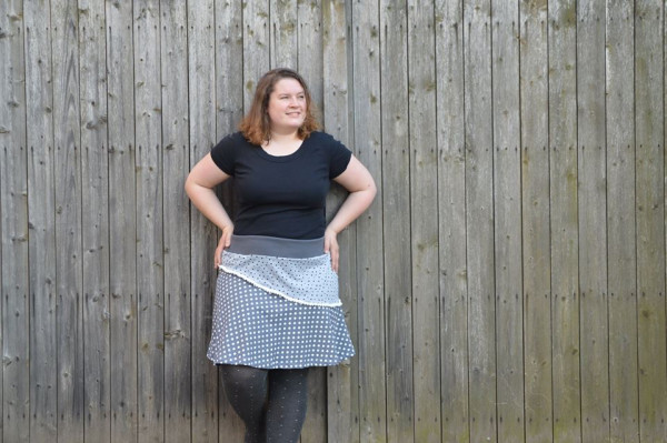 Big Lady Kenya, Plus-Size-Rock, Schnittmuster