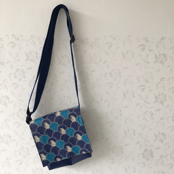 Umhängetasche aus LKW-Plane, BasicModell, Ebook