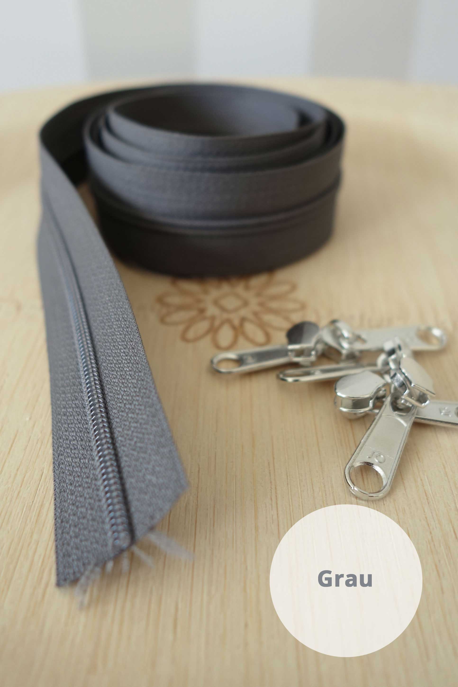 EndlosReißverschluss mit 5 Zippern ︎ solide und flexibel ︎ ideal für