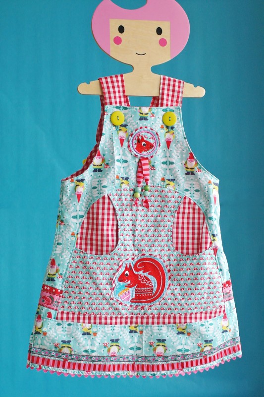Celina Kleid mit den neuen Harvest Blossom Borten
