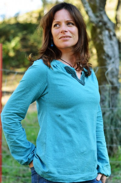 Romantisches Damenshirt mit kleinem V-Ausschnitt nähen