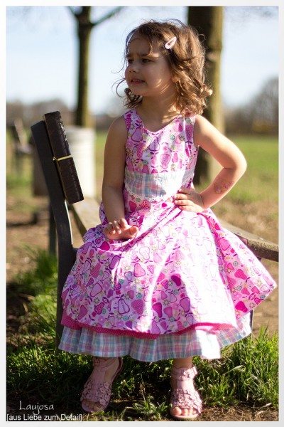 UNIQUE, Festtagskleid, Schnittmuster