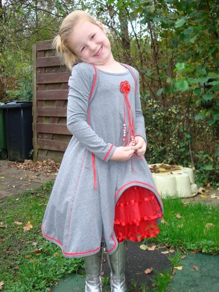 WILLEMIENTJE, Festkleid, Schnittmuster