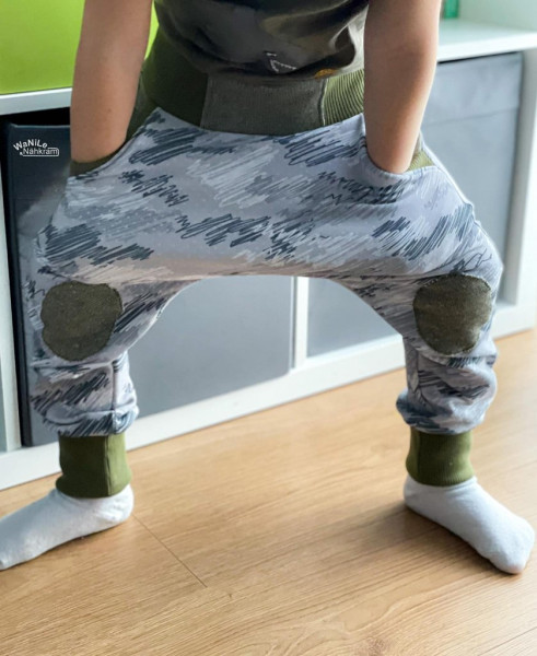 Schnittmuster Checkerhose Klimperklein in schmaler Passform Gr. 44-104