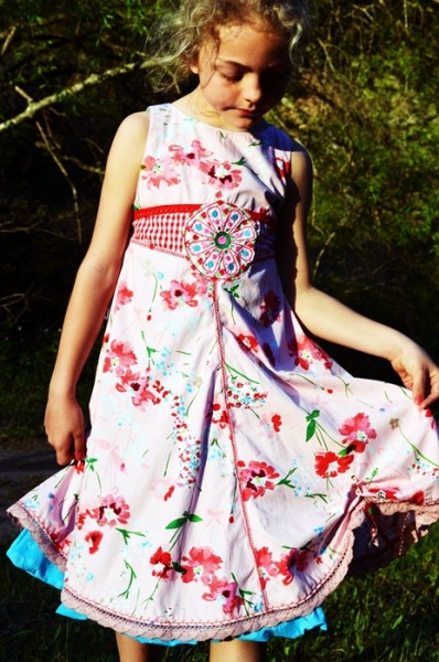 UNIQUE, Festtagskleid, Schnittmuster