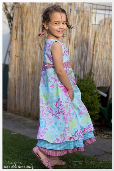 UNIQUE, Festtagskleid, Schnittmuster