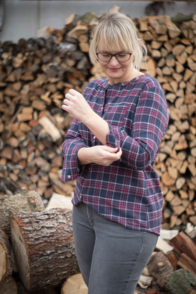 Bluse Ebook pedilu Schnittmuster Blusenshirt LaWoodie