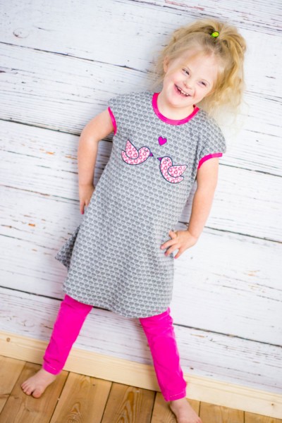 Schnittmuster Kleid Down-Syndrom-Kinder