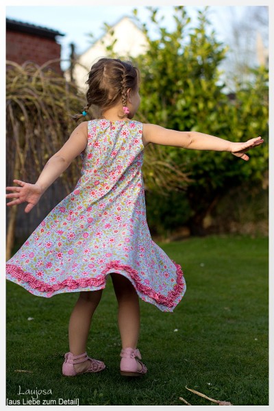 UNIQUE, Festtagskleid, Schnittmuster