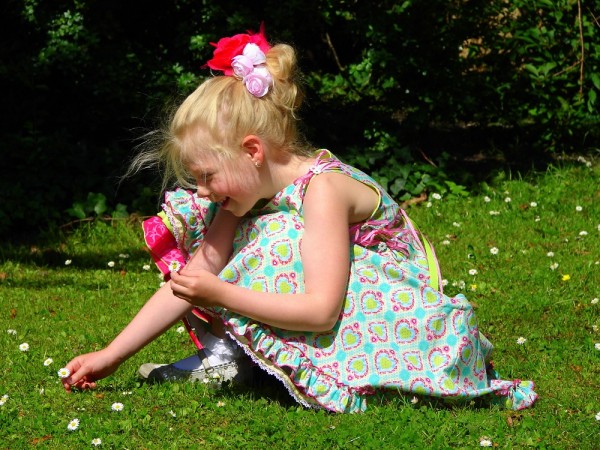 UNIQUE, Festtagskleid, Schnittmuster