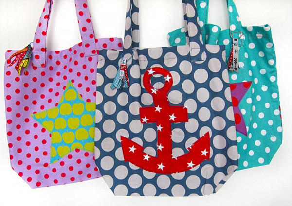 Kostenlose Nähanleitung Einkaufsbeutel "Omas Liebling" von farbenmix mit Schnittmuster