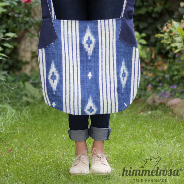 Ebook Beuteltasche von farbenmix mit blauem Ikat-Muster