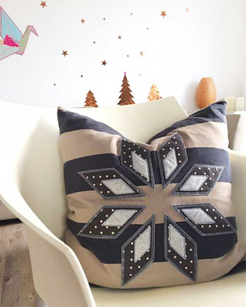 Kissen aus alten Shirts nähen - Upcycling Nähidee zum Selbermachen.