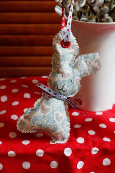 Hasenbande mit langem Öhr - gratis Nähanleitung