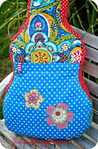 farbenmix Anleitung und Schnittmuster zum selber Nähen und Download einer Gitarrentasche