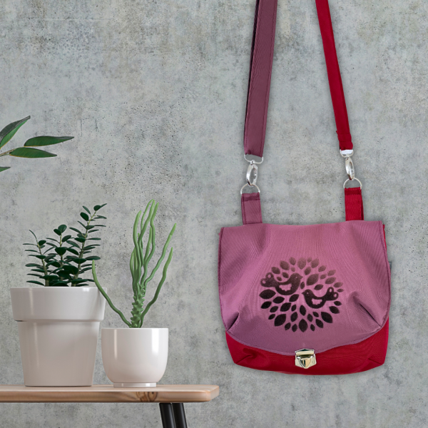 Blubb - Umhängetasche in praktischer Größe