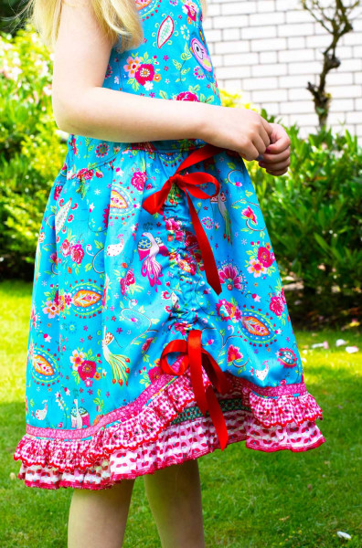 YOLA, Neckholderkleid, Schnittmuster