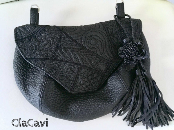 Schnittmuster kleine Damen-Handtasche aus schwarzem Kunstleder