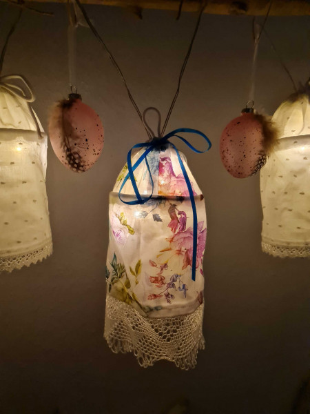 Selbstgenähte Lampenschirme für LED-Leuchten selber nähen.