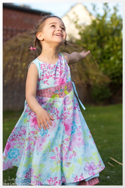 UNIQUE, Festtagskleid, Schnittmuster