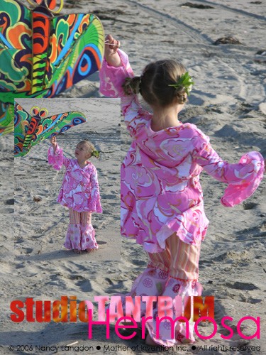 Schnittmuster Mädchen Volant-Wickelbluse "Hermosa" mit Trompetenärmeln