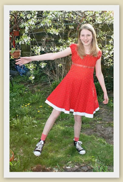 Mädchenkleid Schnittmuster - schlicht und schön - Elodie by Farbenmix