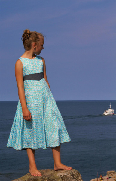 Festkleid Schnittmuster "Unique" von farbenmix Gr. 98 bis 176