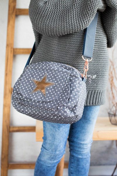 PDF Schnittmuster Umhängetasche "Alltagsheldin" von farbenmix