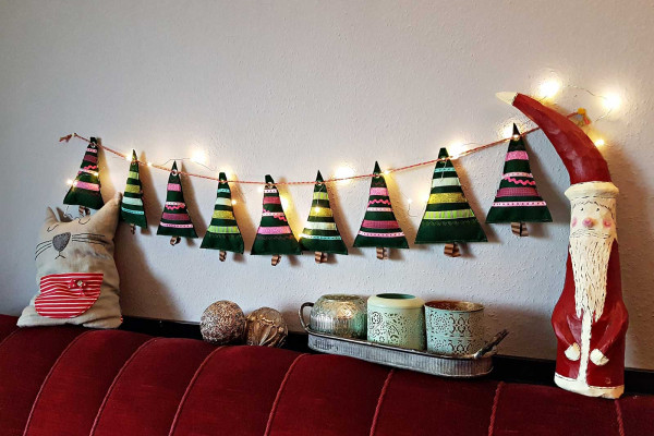 Weihnachtsbaum Wimpelkette, Freebie-Anleitung