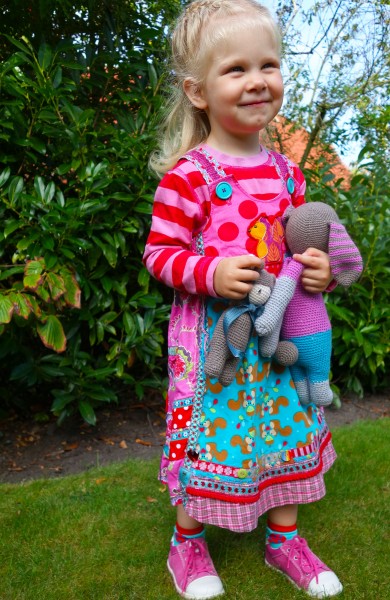 Kinderkleid nähen - Schritt-für-Schritt-Nähanleitung zum Downloaden