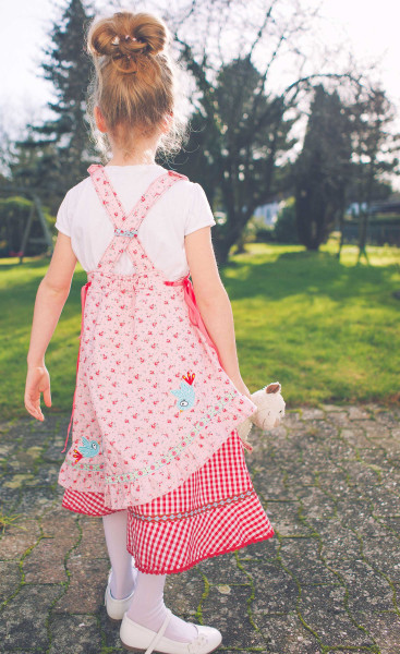 Sommerliches Kinderkleid mit Trägern - Schnittmuster Geske mit Nähanleung