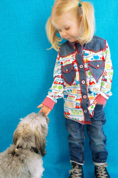 Kinderhemd aus Jersey und Jeans nähen