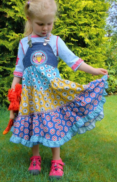 Kinderkleid Schnittmuster "Sasha" Stufenkleid mit Trägern Gr. 86-140