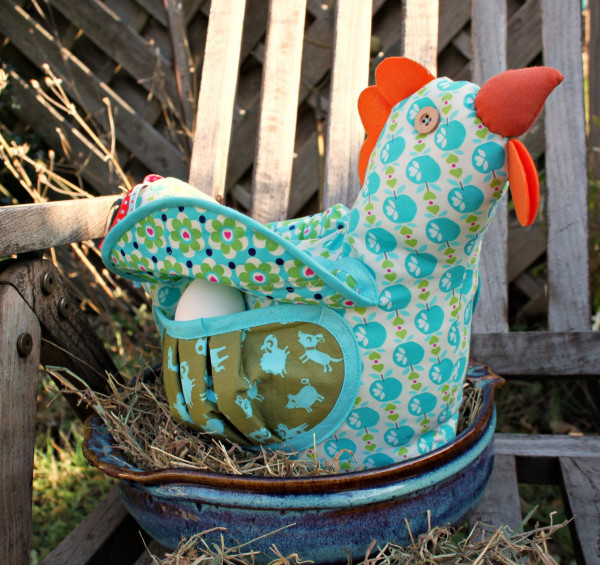 Eierwärmer für Ostern selber nähen - Eierhenne Hennriette von heidewitzka