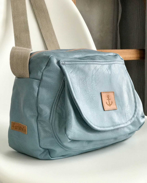 Selbstgenähte, geräumige Damen Handtasche aus Kunstleder