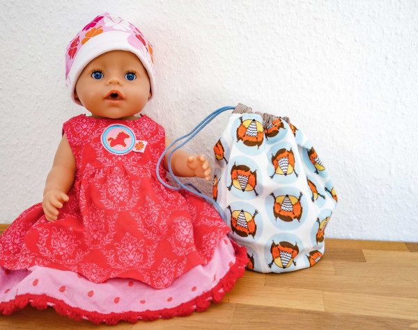 Kleiner Turnbeutel mit Kordel für Puppen und Spielzeug aus Webware